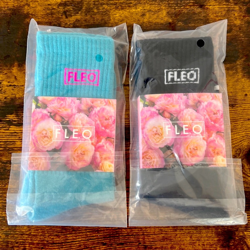 NWT FLEO Crew Socks (2 pair)